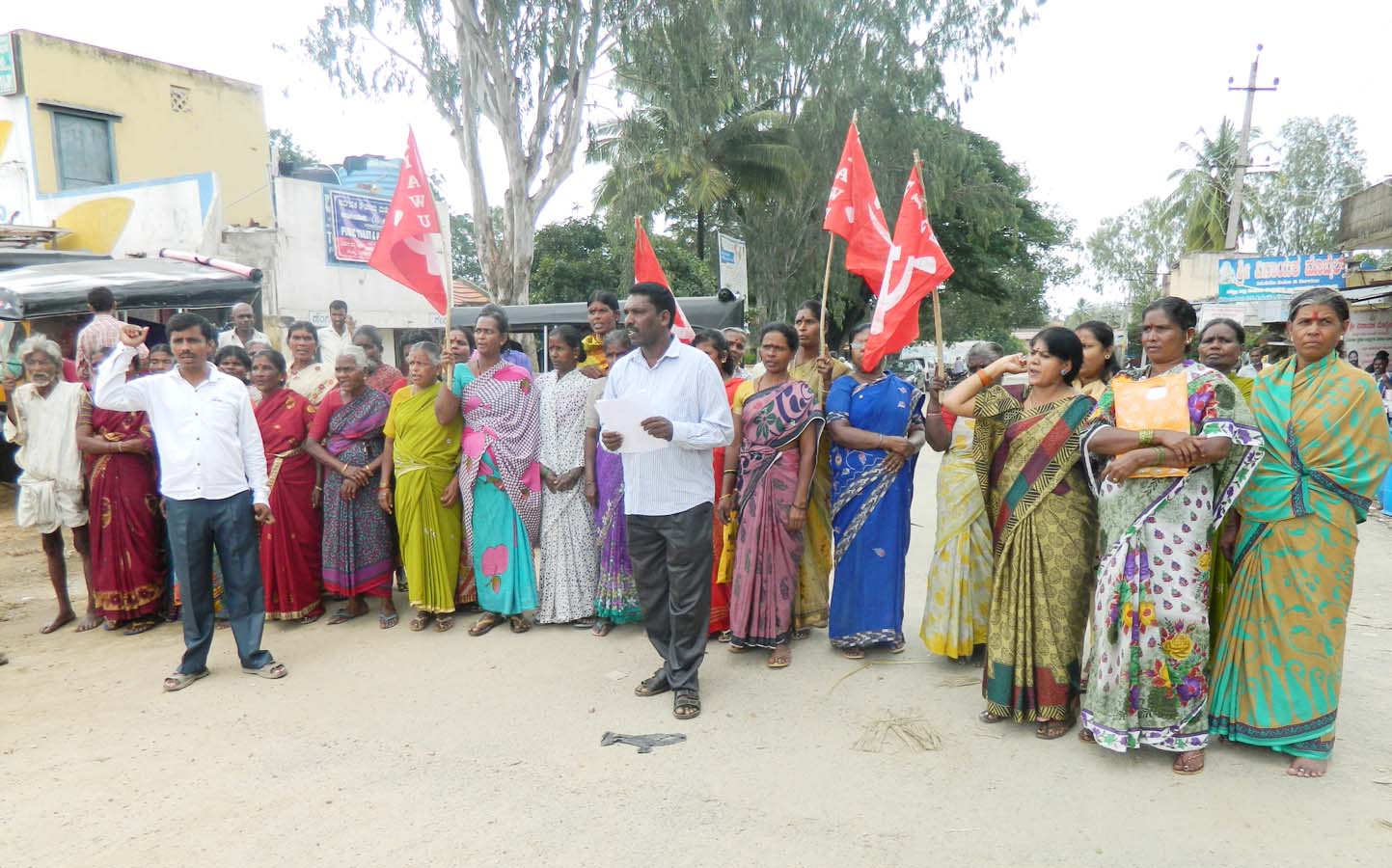 ಝೀಯಾವುಲ್ಲಾ ವರ್ಗಾವಣೆ ಖಂಡಿಸಿ ಪ್ರತಿಭಟನೆ